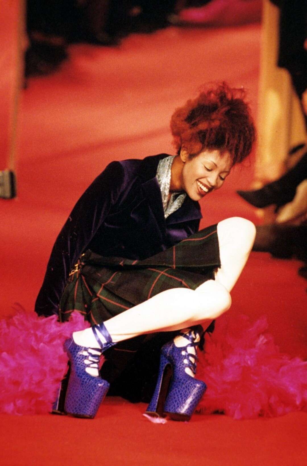 Slavný pád během přehlídky Vivienne Westwood, 1993